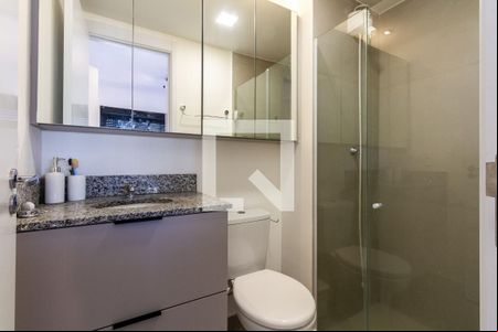 Banheiro de apartamento para alugar com 2 quartos, 27m² em Campo Belo, São Paulo