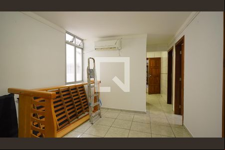 Sala de apartamento para alugar com 3 quartos, 70m² em Monte Verde, Florianópolis