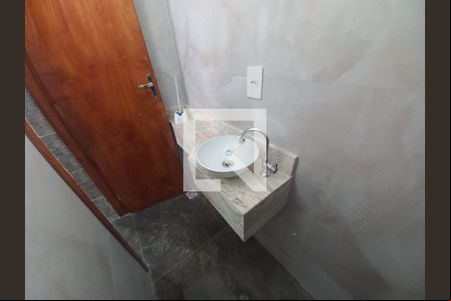 Lavabo de casa para alugar com 3 quartos, 180m² em Parque Sao Vicente, São Vicente