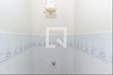 Banheiro de kitnet/studio para alugar com 1 quarto, 15m² em Bento Ribeiro, Rio de Janeiro