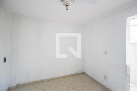Sala de casa para alugar com 1 quarto, 38m² em Chatuba, Mesquita
