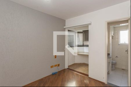 Suíte 1 de apartamento à venda com 2 quartos, 70m² em Bosque da Saúde, São Paulo