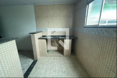 Cozinha de casa para alugar com 1 quarto, 45m² em Jardim Olavo Bilac, Duque de Caxias