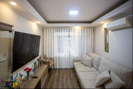 Sala de casa à venda com 4 quartos, 226m² em Taboão, Diadema
