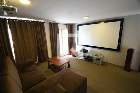 Sala de Cinema de casa à venda com 3 quartos, 288m² em Vila Nogueira, Campinas