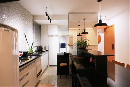 Sala de apartamento à venda com 1 quarto, 50m² em Carmo, Belo Horizonte