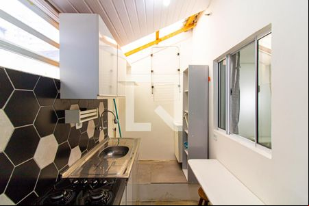 Sala / Cozinha de kitnet/studio para alugar com 1 quarto, 25m² em Lapa, São Paulo