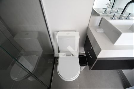 Banheiro de apartamento para alugar com 1 quarto, 44m² em Cambuí, Campinas