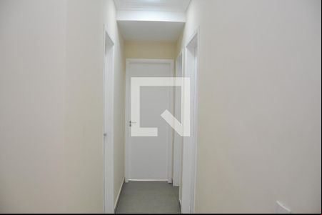 Corredor de apartamento para alugar com 3 quartos, 70m² em Santa Terezinha, Paulínia