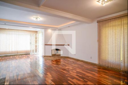 Sala de casa para alugar com 4 quartos, 261m² em Liberdade, São Paulo