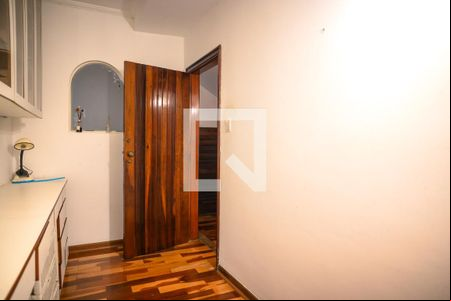 Escritório de casa para alugar com 4 quartos, 261m² em Liberdade, São Paulo