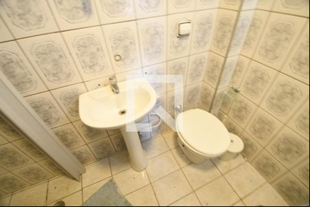 Banheiro de kitnet/studio à venda com 1 quarto, 35m² em Ponte Preta, Campinas