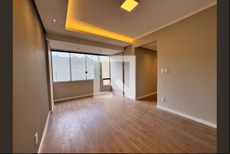 Sala de apartamento à venda com 2 quartos, 59m² em Morro do Espelho, São Leopoldo
