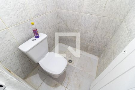 Banheiro de casa para alugar com 1 quarto, 20m² em Vila Gumercindo, São Paulo