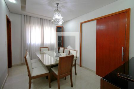 Sala de casa à venda com 3 quartos, 212m² em Renascença, Belo Horizonte
