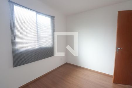 Quarto 1 de apartamento para alugar com 2 quartos, 44m² em Colubandê, São Gonçalo