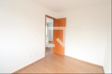 Quarto 2 de apartamento para alugar com 2 quartos, 44m² em Colubandê, São Gonçalo
