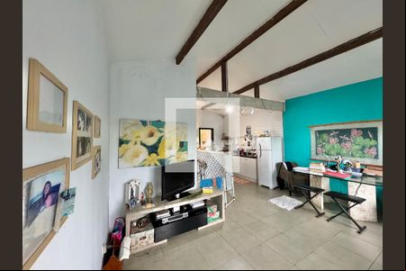 Sala de casa de condomínio à venda com 2 quartos, 240m² em Vargem Pequena, Rio de Janeiro
