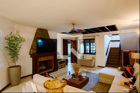 Sala de casa para alugar com 5 quartos, 600m² em Taquara, Rio de Janeiro