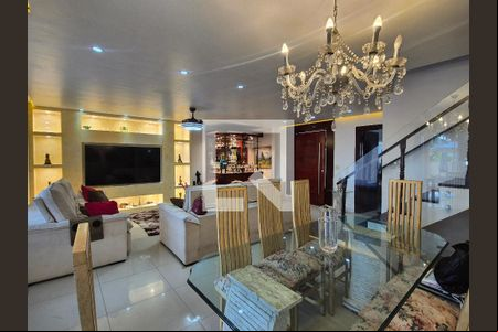 Sala de casa de condomínio para alugar com 4 quartos, 350m² em Recreio dos Bandeirantes, Rio de Janeiro