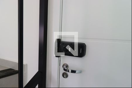 Sala - Fechadura Eletrônica de apartamento para alugar com 2 quartos, 100m² em Santa Terezinha, Santo André