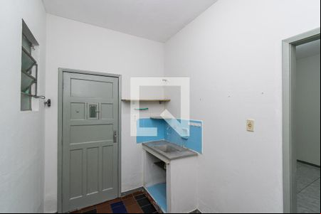 Cozinha de kitnet/studio para alugar com 1 quarto, 22m² em Irajá, Rio de Janeiro