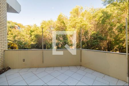 Varanda de casa de condomínio para alugar com 3 quartos, 317m² em Camaquã, Porto Alegre