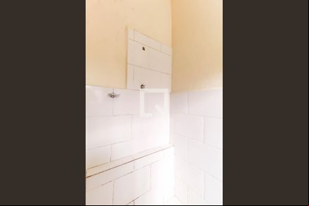 Banheiro de casa para alugar com 1 quarto, 70m² em Vila Invernada, São Paulo