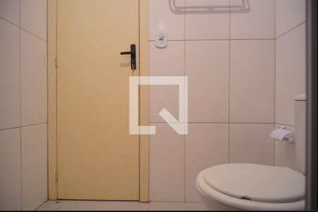 Banheiro de kitnet/studio para alugar com 1 quarto, 25m² em Vila Nova, Novo Hamburgo