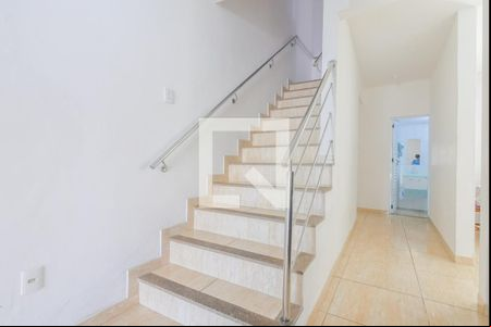 Escada de casa para alugar com 4 quartos, 180m² em Itapuã, Salvador