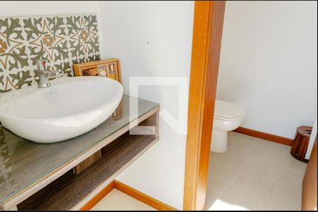 Lavabo de casa para alugar com 3 quartos, 450m² em Campeche, Florianópolis