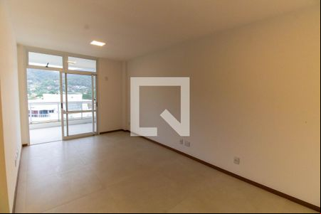 Sala de apartamento à venda com 3 quartos, 120m² em Itaipu, Niterói