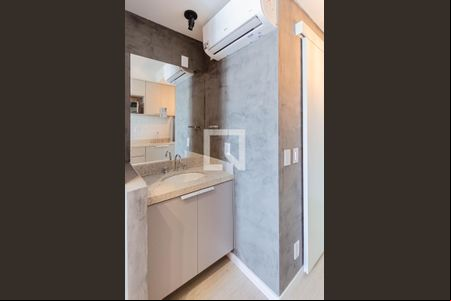 Banheiro - Pia de casa para alugar com 1 quarto, 19m² em Liberdade, São Paulo