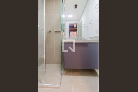 Banheiro de casa para alugar com 1 quarto, 24m² em Liberdade, São Paulo
