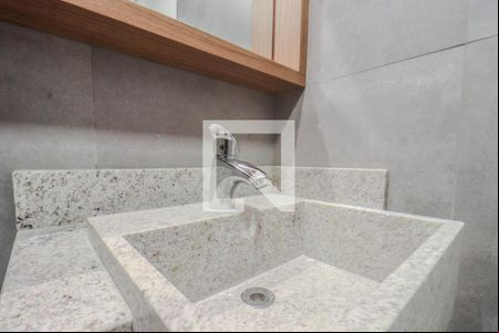 Banheiro de kitnet/studio à venda com 1 quarto, 28m² em Mont’serrat, Porto Alegre