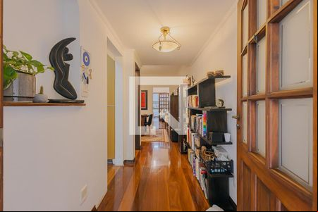 Corredor de casa à venda com 4 quartos, 120m² em Pinheiros, São Paulo
