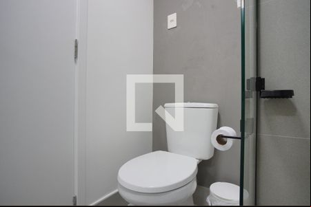Banheiro Corredor de kitnet/studio para alugar com 1 quarto, 25m² em Boa Vista, Porto Alegre