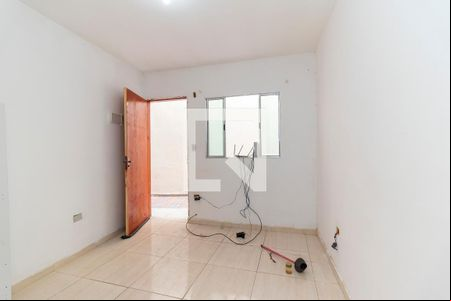 Quarto/Cozinha de casa para alugar com 1 quarto, 16m² em Parque Savoi City, São Paulo