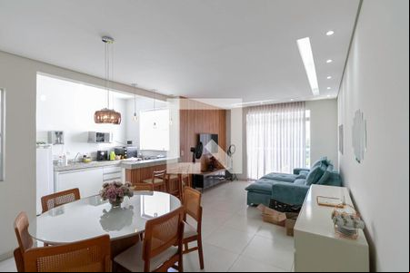 Sala de casa para alugar com 2 quartos, 112m² em Nacional, Contagem