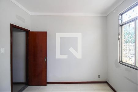 Quarto 1 de casa para alugar com 2 quartos, 70m² em Cabuis, Nilópolis