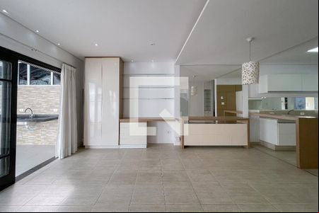 Sala de casa de condomínio à venda com 2 quartos, 100m² em Jardim Lauro Gomes, São Bernardo do Campo