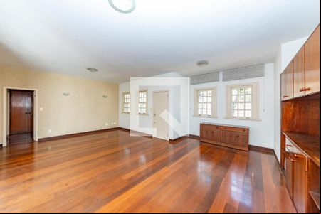 Sala de casa à venda com 3 quartos, 195m² em Santa Lúcia, Belo Horizonte