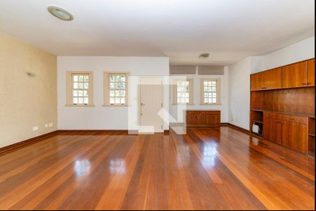 Sala de casa à venda com 3 quartos, 195m² em Santa Lúcia, Belo Horizonte