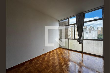 Quarto de apartamento para alugar com 1 quarto, 68m² em Funcionários, Belo Horizonte