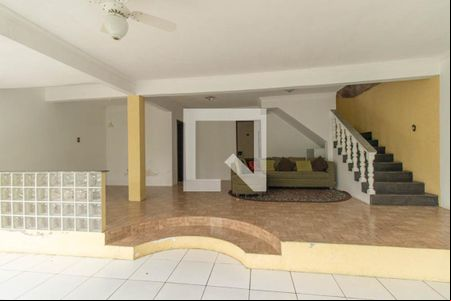 Sala de casa para alugar com 4 quartos, 225m² em Guabirotuba, Curitiba