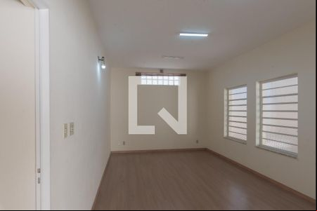 Sala de casa para alugar com 3 quartos, 290m² em Vila Nova Sao Jose, Campinas