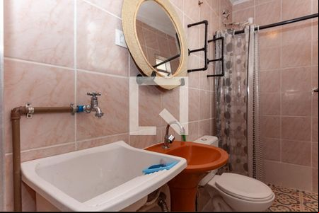 Banheiro Social de kitnet/studio para alugar com 1 quarto, 25m² em Parque Residencial da Lapa, São Paulo