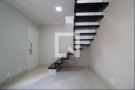 Sala de apartamento para alugar com 2 quartos, 97m² em Santa Mônica, Uberlândia