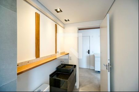 Banheiro de kitnet/studio para alugar com 1 quarto, 33m² em Vila Gomes Cardim, São Paulo