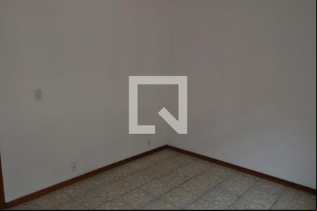 Quarto  de casa para alugar com 1 quarto, 40m² em Taquara, Rio de Janeiro